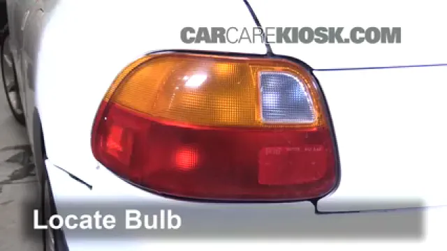 1994 Honda Civic del Sol S 1.5L 4 Cyl. Luces Luz trasera (reemplazar foco)